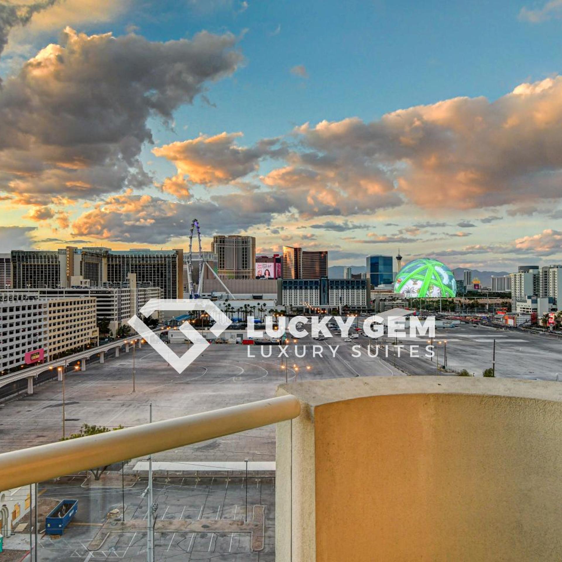 SPHERE VIEW - Signature MGM Resort Lucky Gem Penthouse & Luxury Suites 10817 5/49