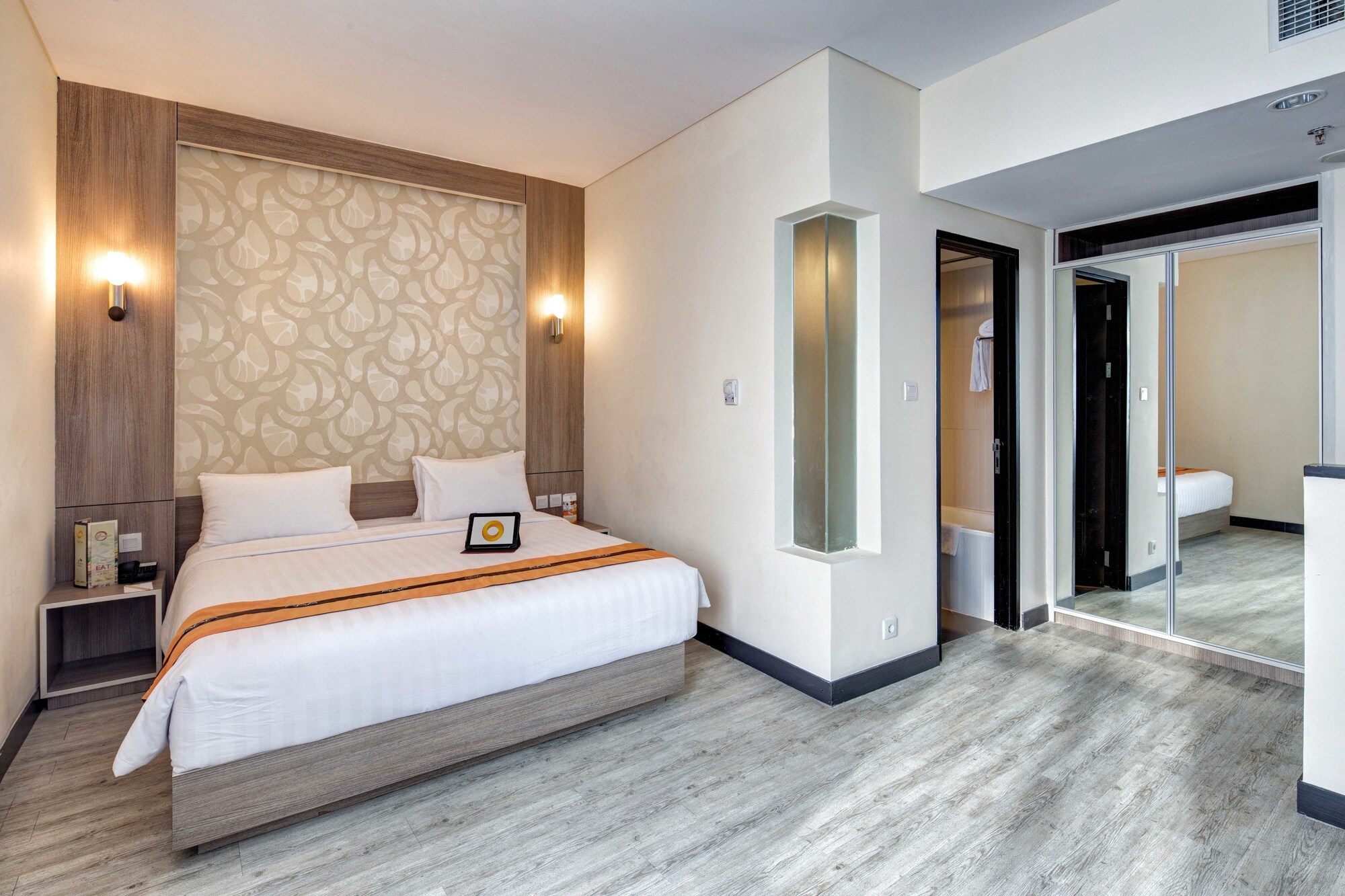 غرفة بريميير بسرير كوين، Oria Hotel 5/9