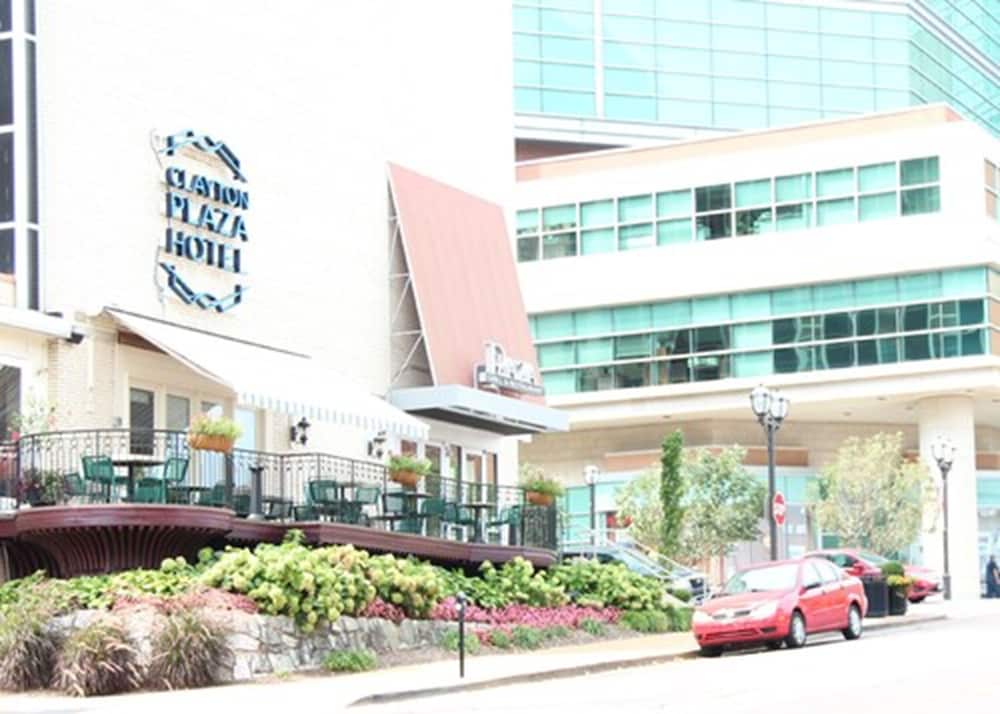 Clayton Plaza Hotel 58/65
