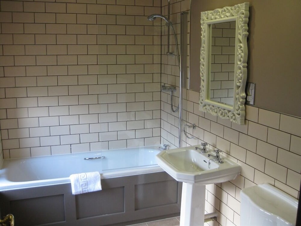 Pen Mill Hotel 50/50