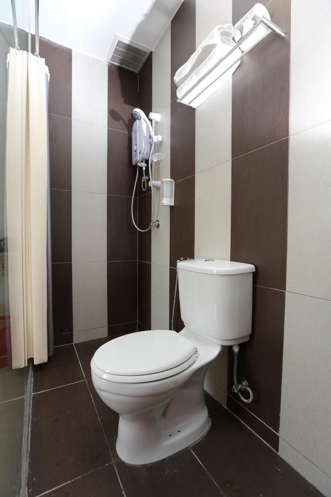 1 Hotel Taman Connaught 55/58
