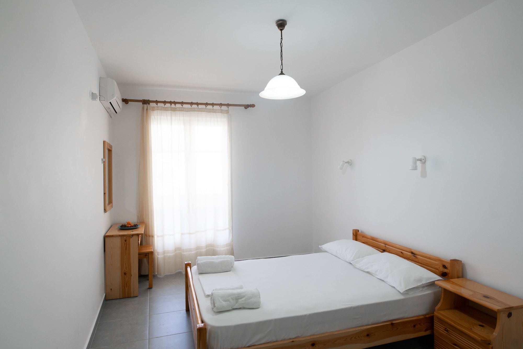DELUXE, TWIN BEDS