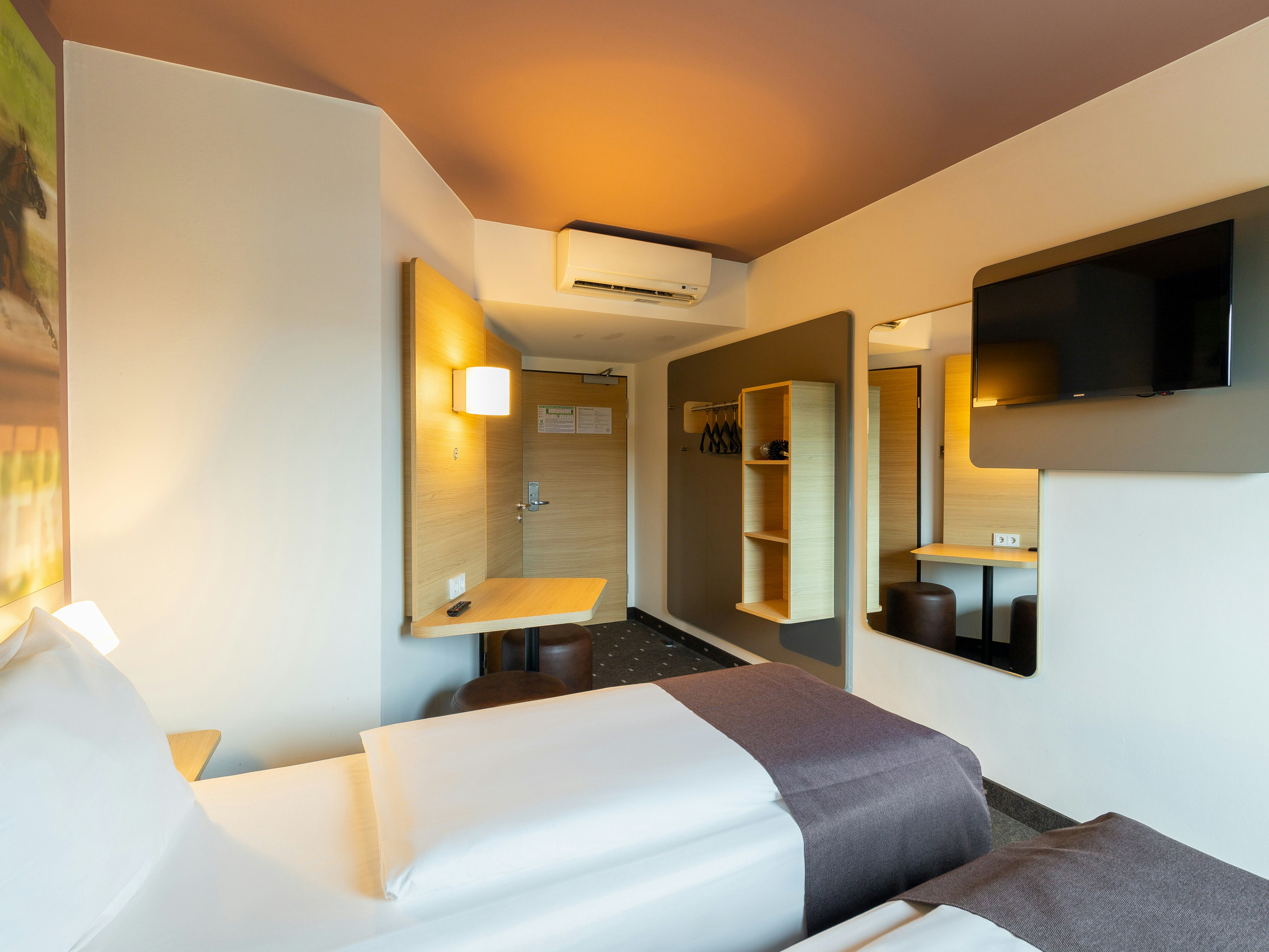 B&B Hotel Monchengladbach 14/28