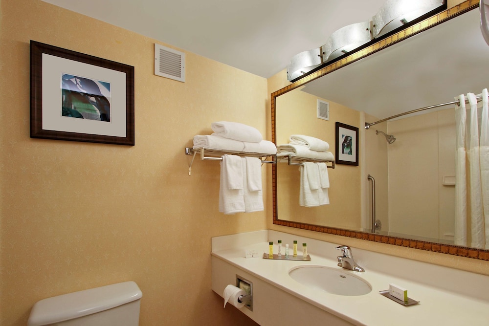 Doubletree By Hilton Mahwah 17/64