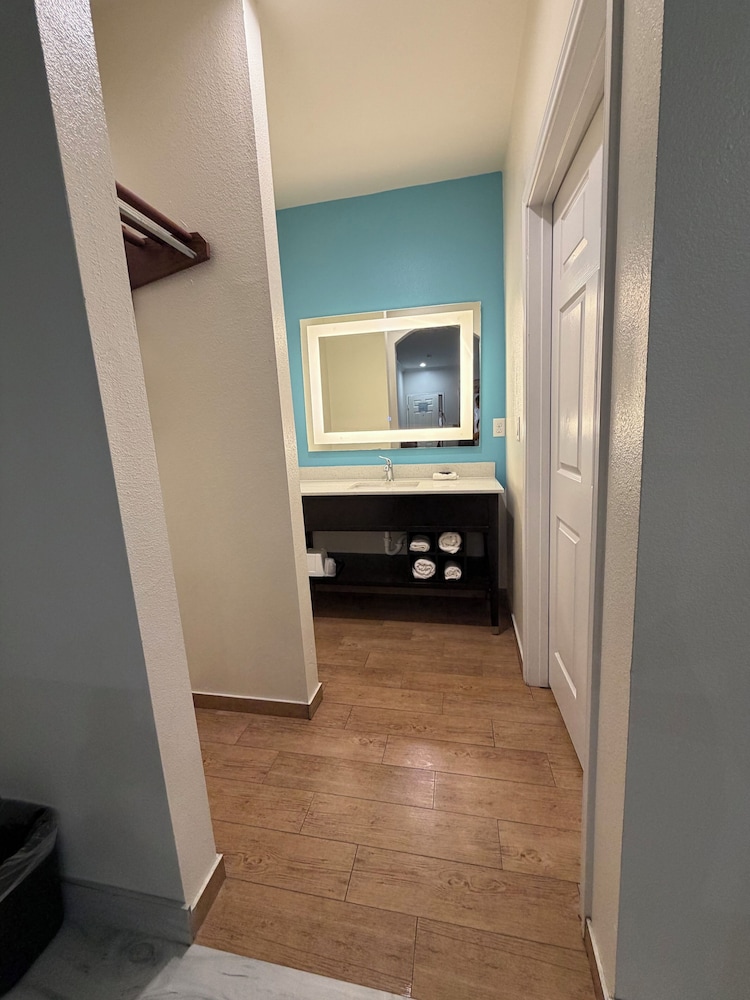 Americas Best Value Inn 28/51