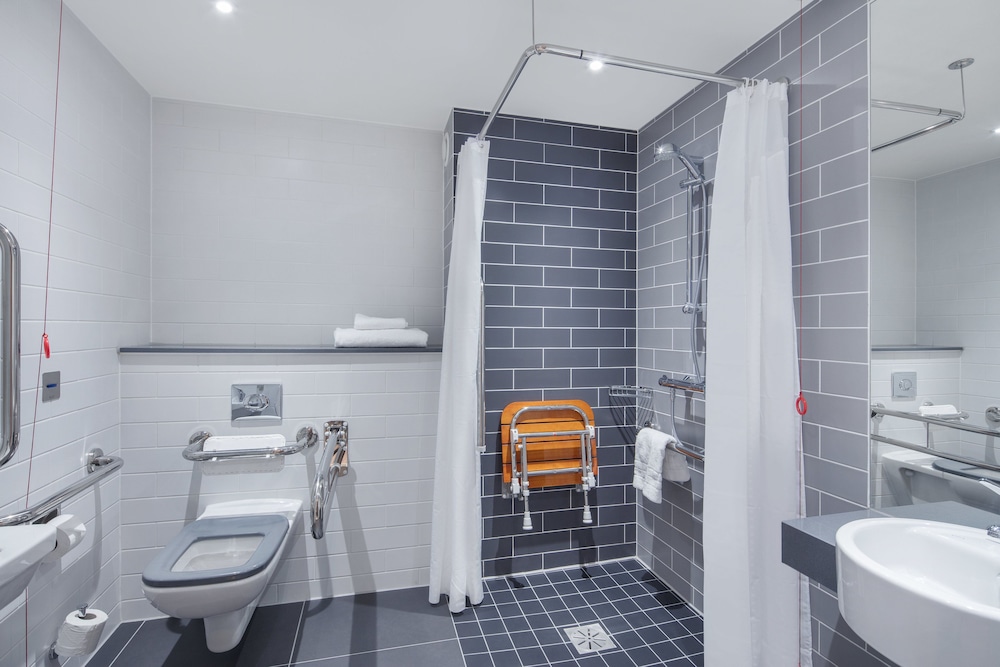 HOLIDAY INN EXPRESS BIRMINGHAM - CITY CENTRE 20/65