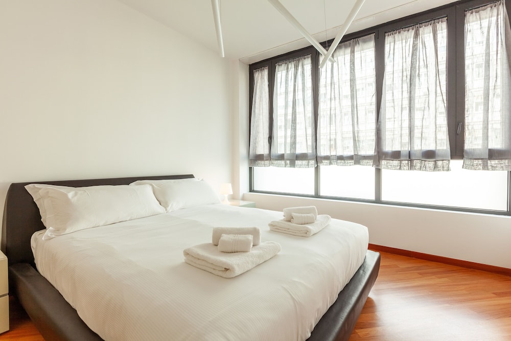 easyhomes - Madonnina view 5/26