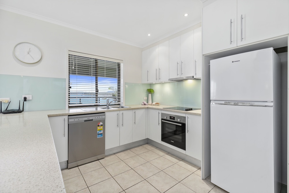 CULGOA POINT BEACH RESORT 10/72