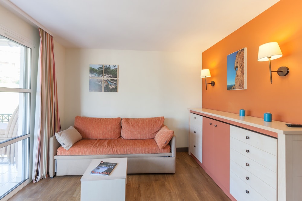 Pierre Vacances Village Residence Cap Esterel 30/50