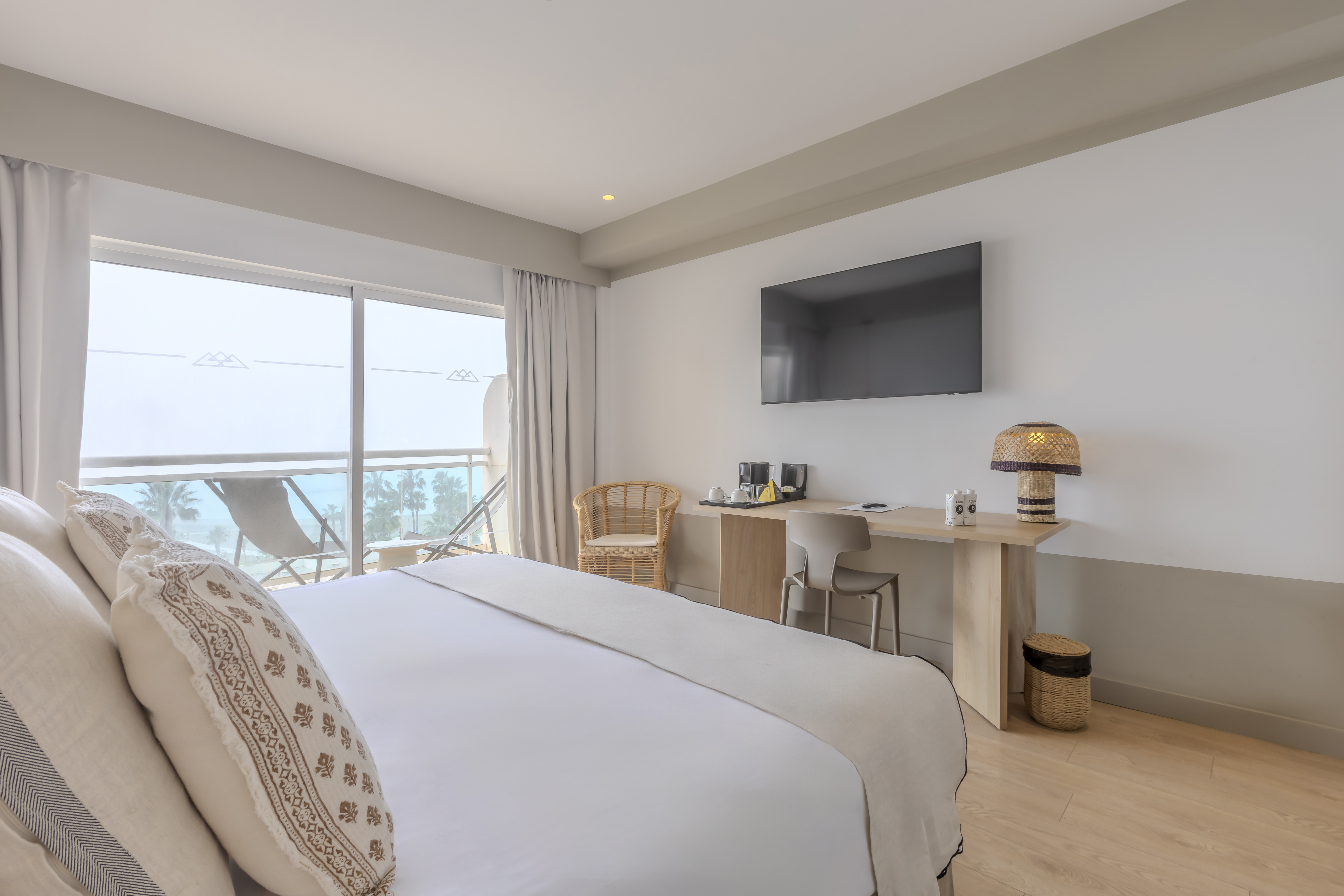 Superior, Double Bed, Sea View, Terrace 4/10