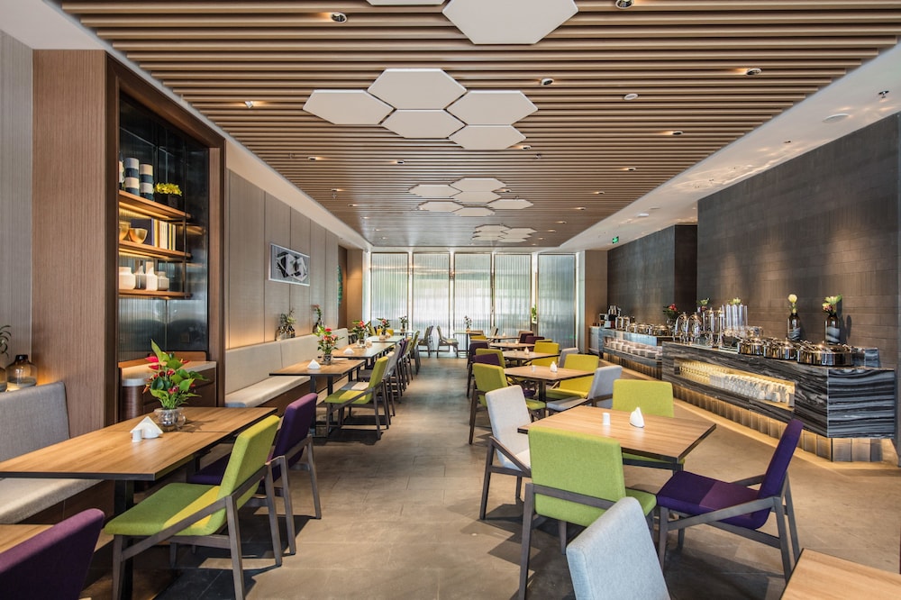 Novotel Shenzhen Bantian 44/50