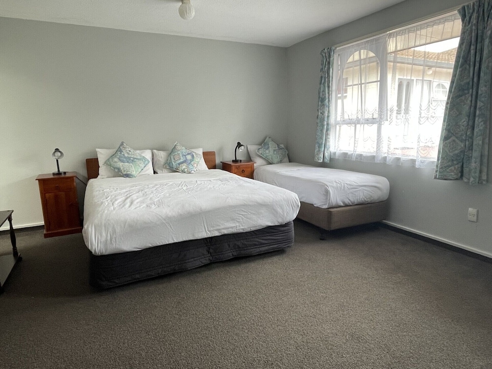 Earnslaw Motel 15/39