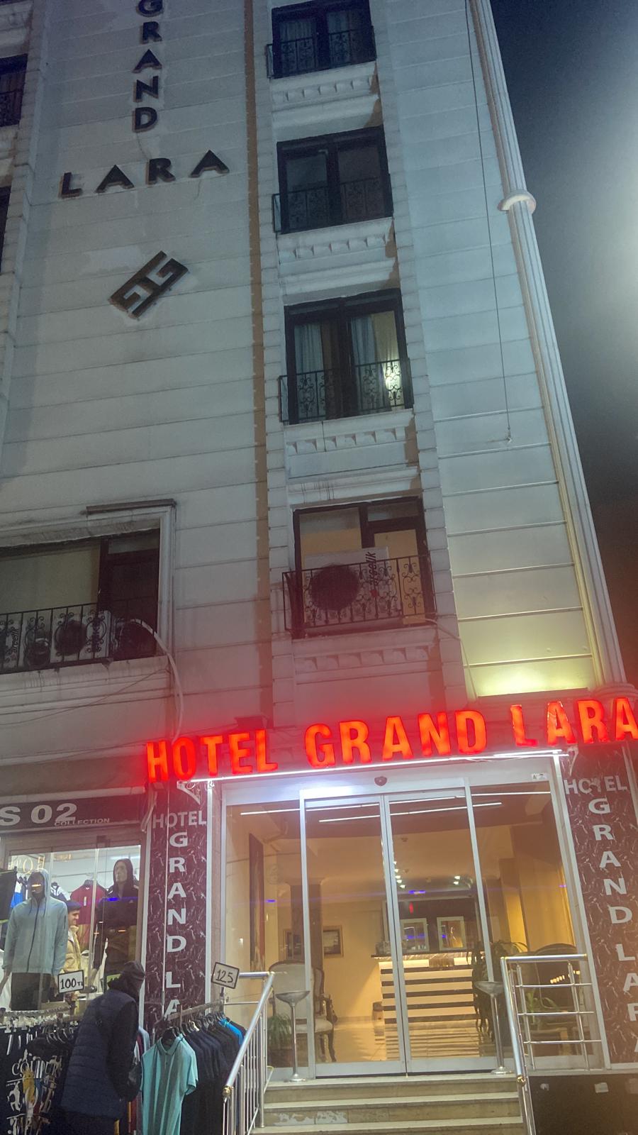 Grand Gara Hotel 写真2