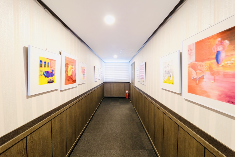 Gallery Hotel Be 42/50