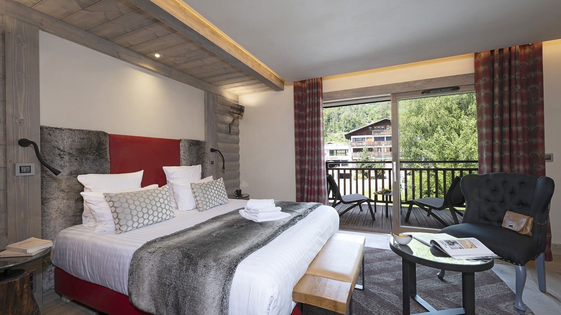 SUPERIOR, DOUBLE BED