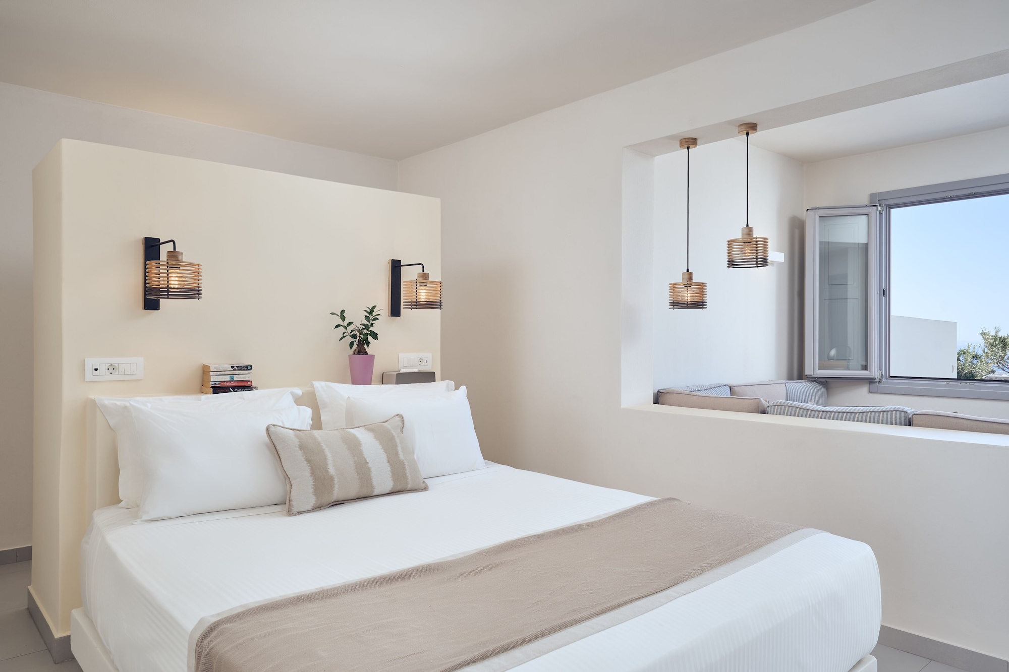 1 BEDROOM, JUNIOR SUITE, PARTIAL SEA VIEW, HOT TUB