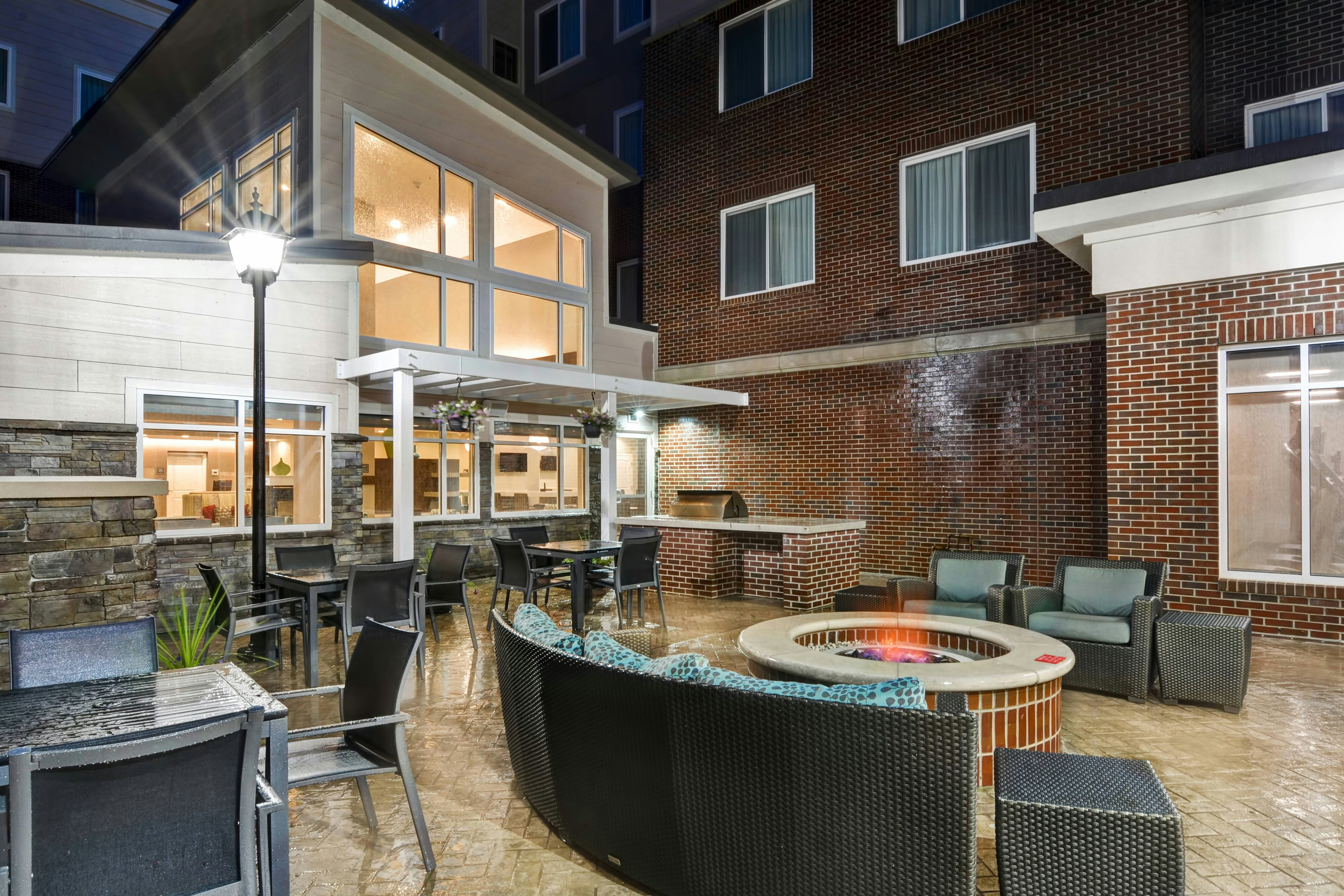 Residence Inn Milwaukee North Glendale 13/16