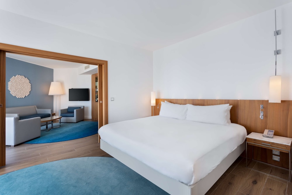 HILTON MALTA 24/100