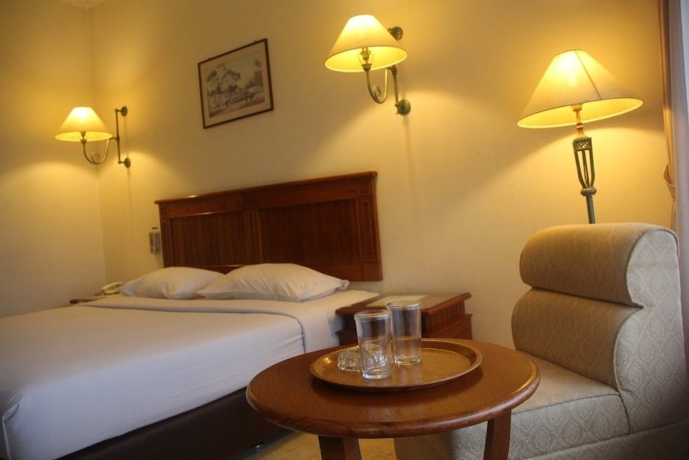 Parama Hotel Puncak 14/23