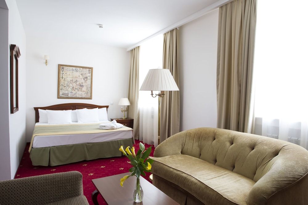 ATYRAU DASTAN HOTEL 12/30