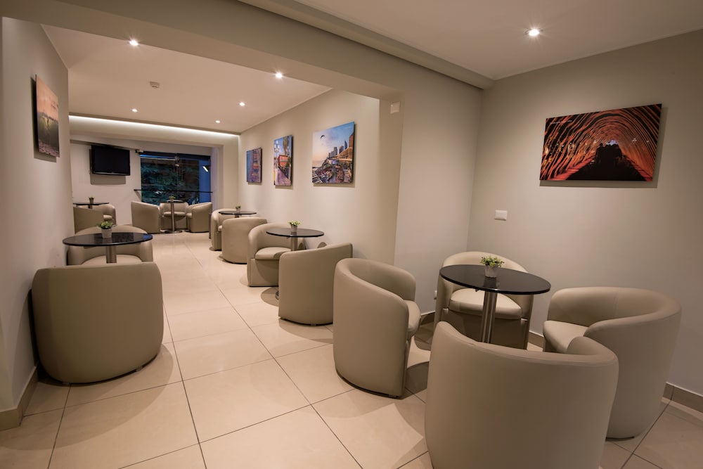 Mariel Hotel 40/53