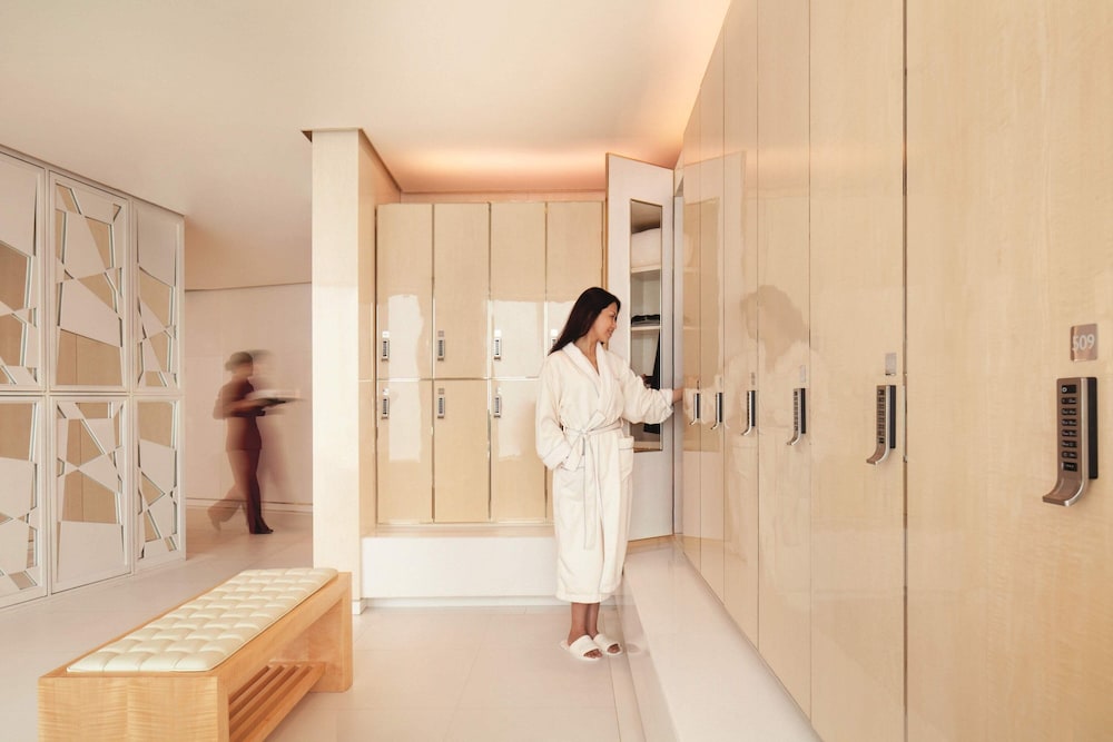 The Ritz Carlton Shanghai Pudong 6/68
