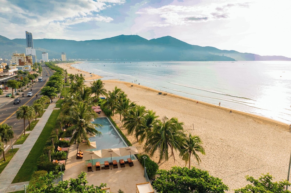 Signature By M Village Beach Front Hotel, a brand of Modern Village Lifestyle 46/50