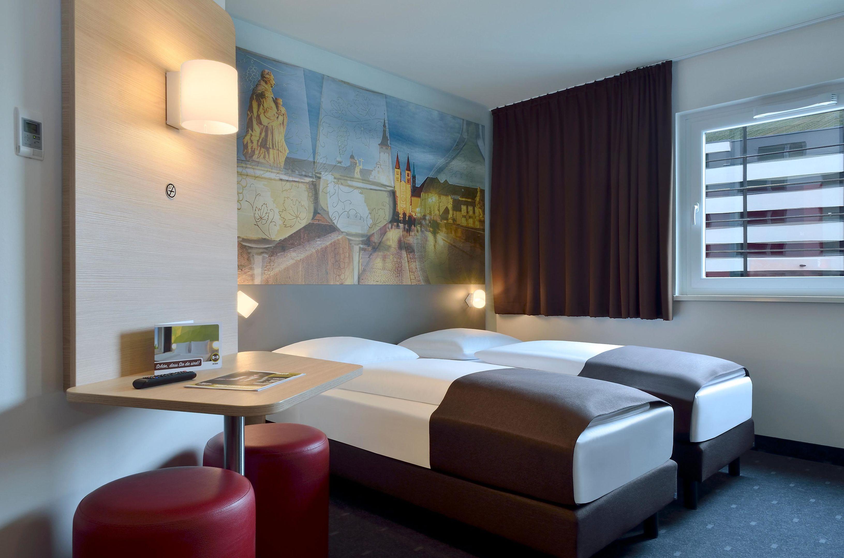Standard, Twin Beds