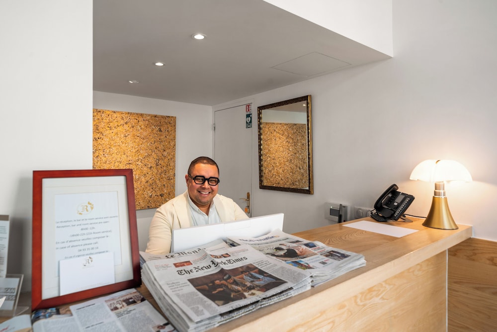Hotel Le Roquebrune 36/50