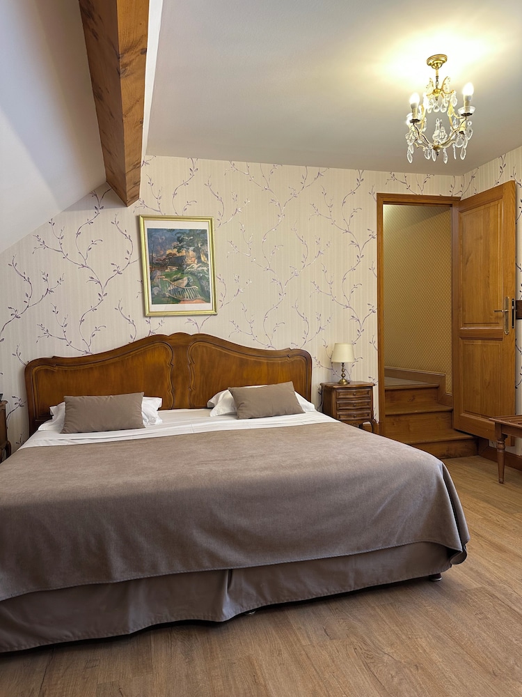 Hotel Belle Epoque 5/46