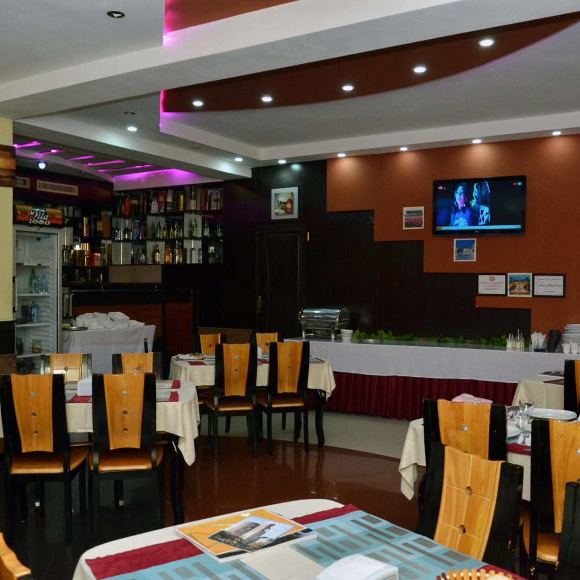 Consul Hotel 34/50