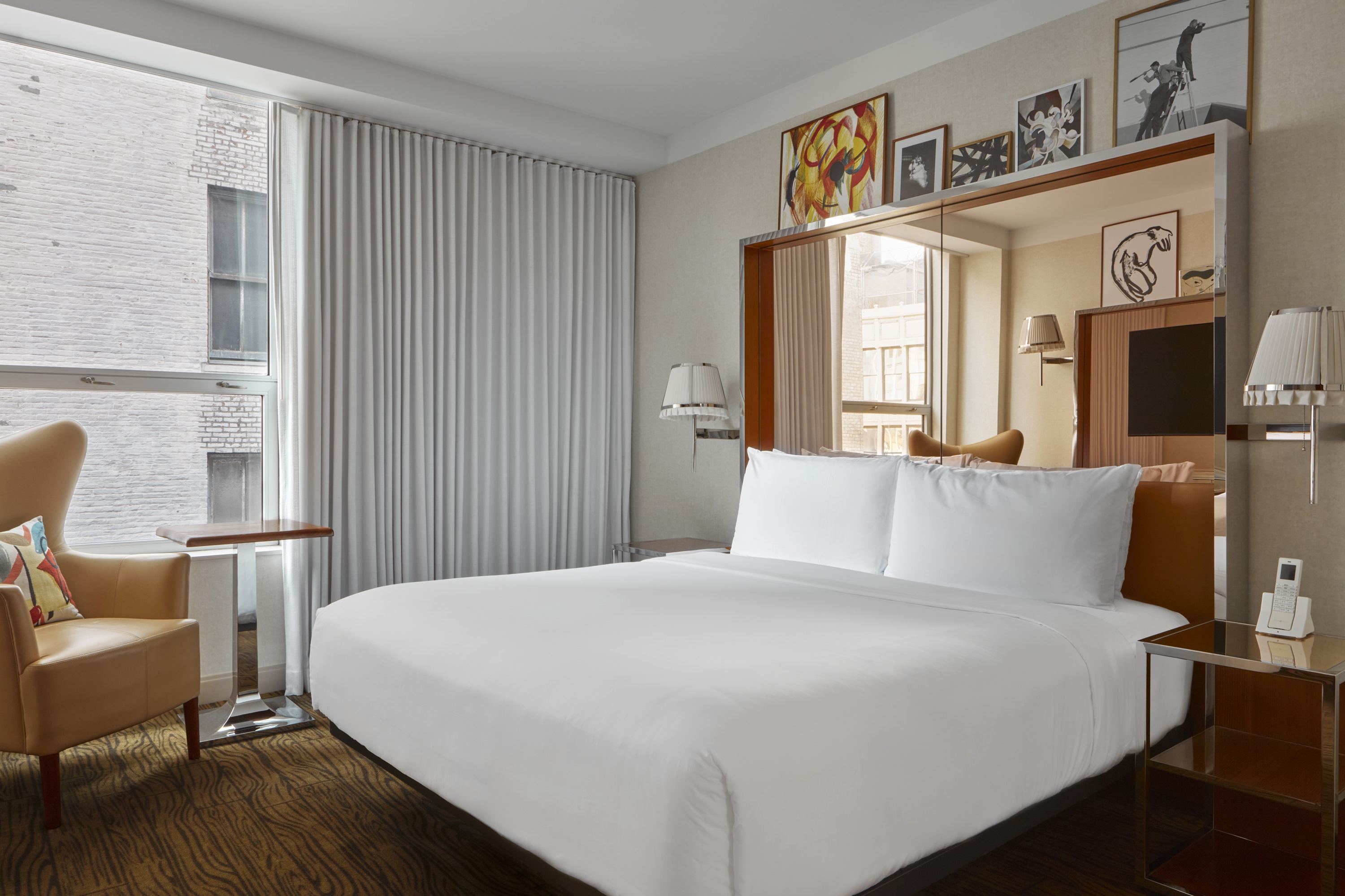 Superior, King Bed, Hotel Park Ave 2/3