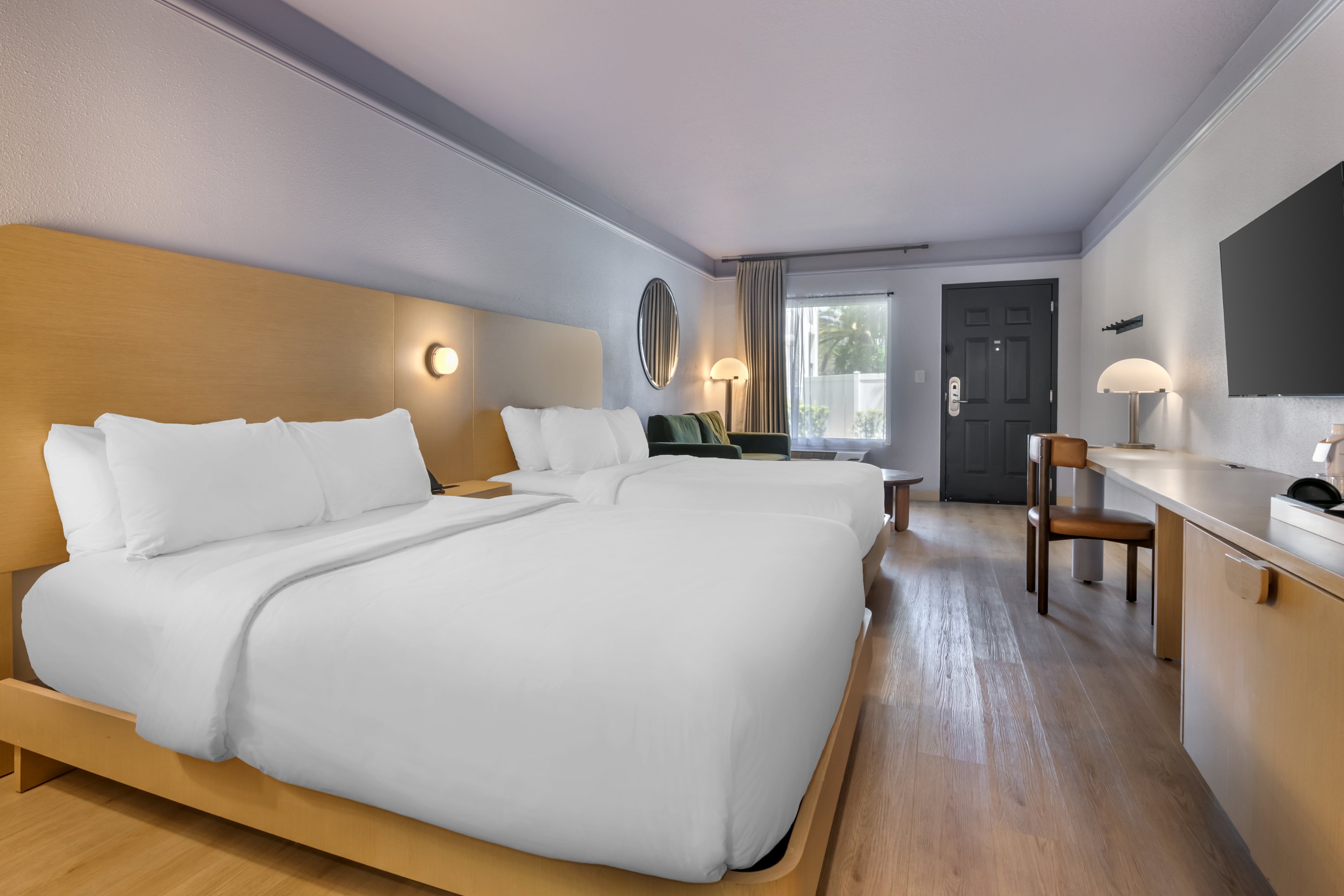 STANDARD, 2 QUEEN BEDS