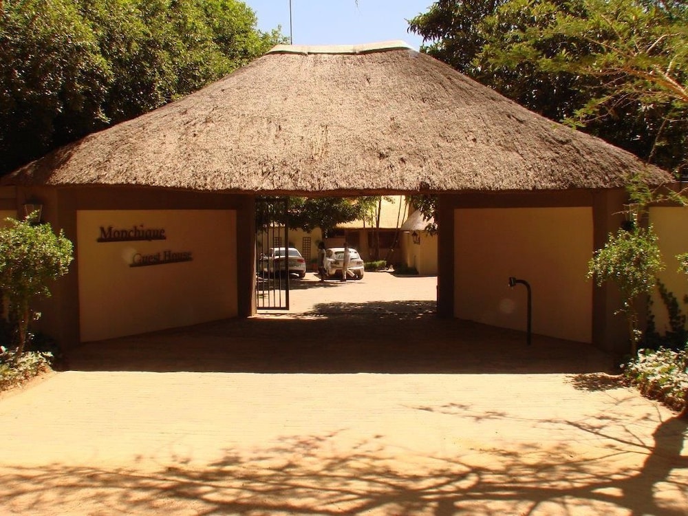 Monchique Guest House 32/50