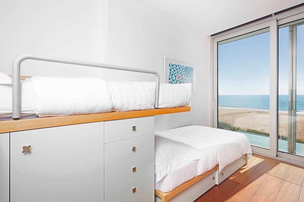 Le Meridien Ra Beach Hotel And Spa 11/80