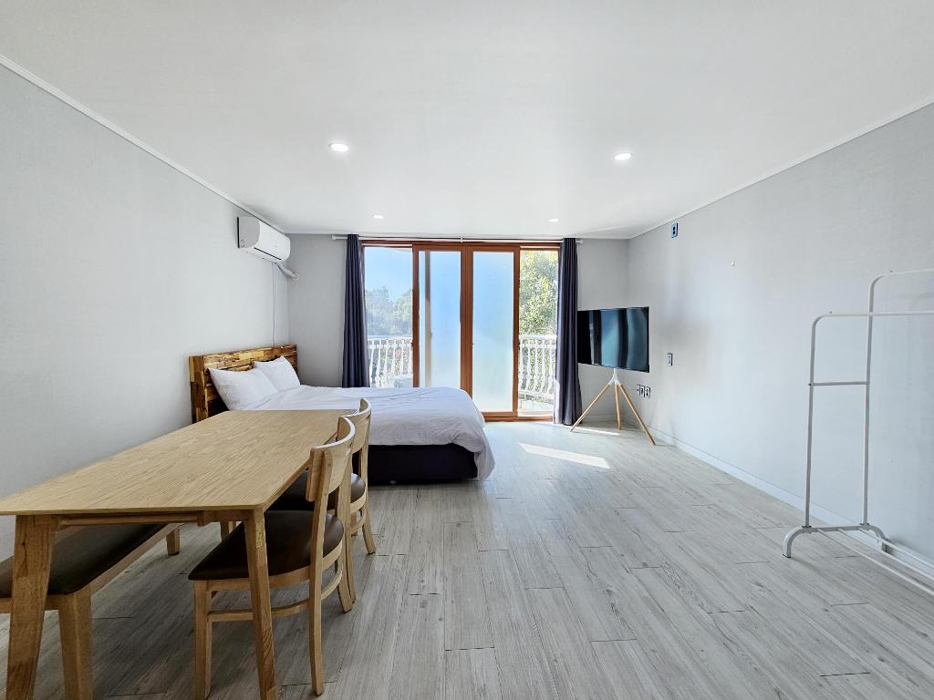Greenside Pension 18/64