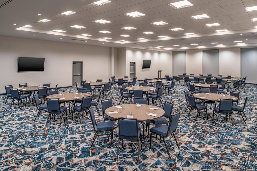 Hyatt House Fresno/Campus Pointe 40/50
