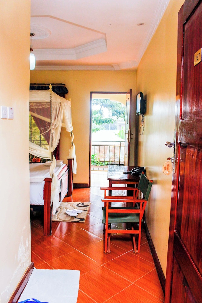 Bright Star Hotel 13/30