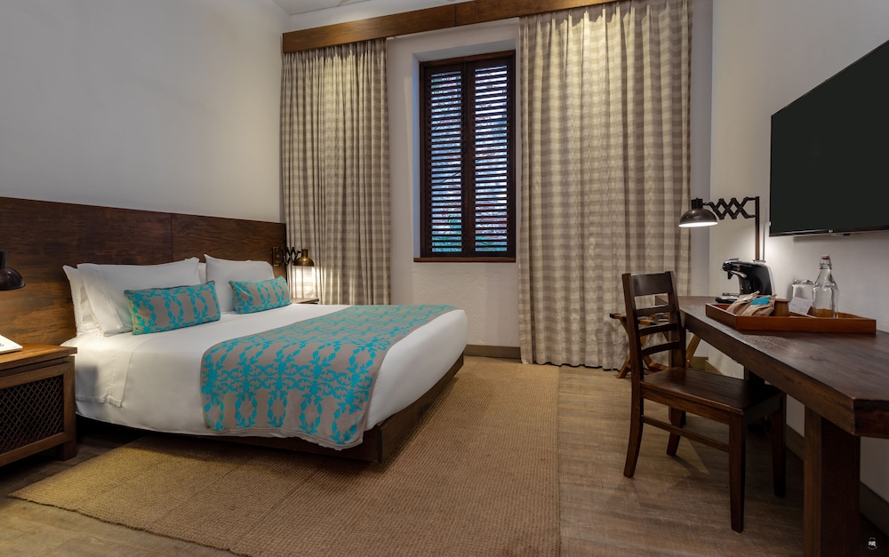 Sophia Hotel 23/65