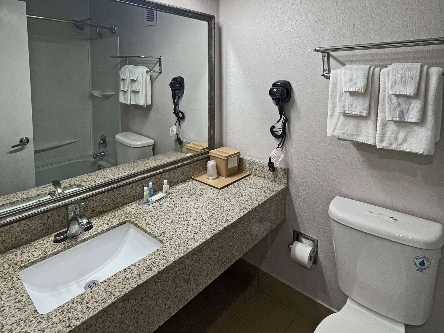 Quality Inn Fort Worth - Downtown East 19/21