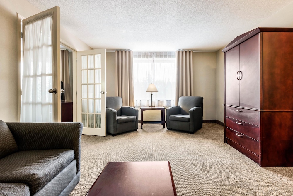 Comfort Inn & Suites Barrie 36/51