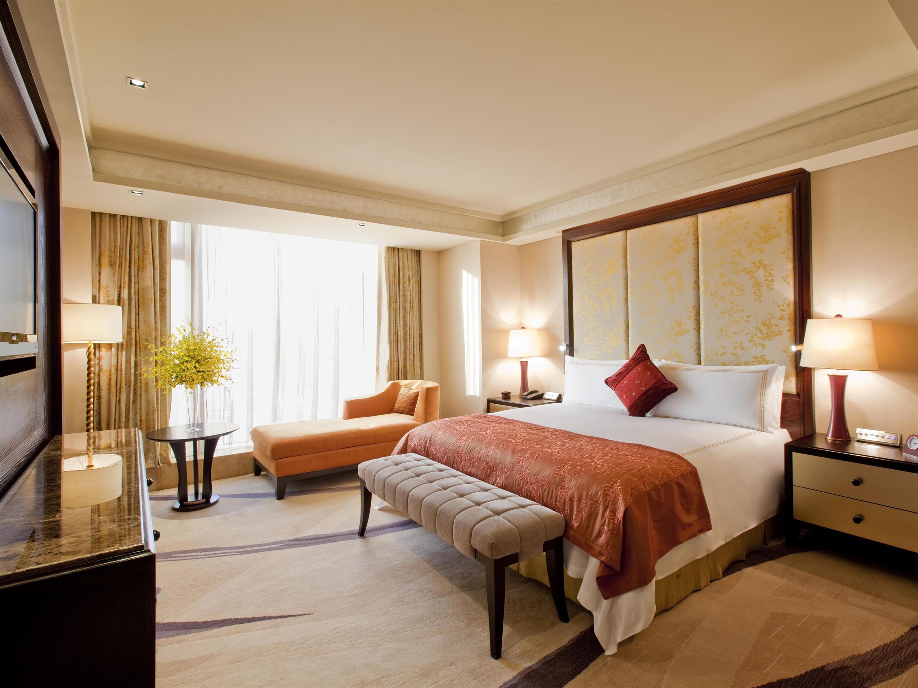 Suite, King Bed