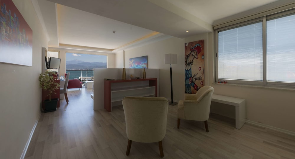 Orka Boutique Hotel 46/59