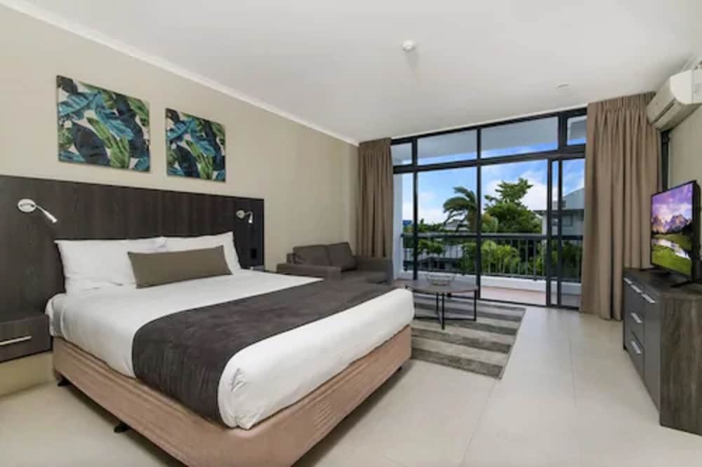 Sunshine Tower Hotel 24/61