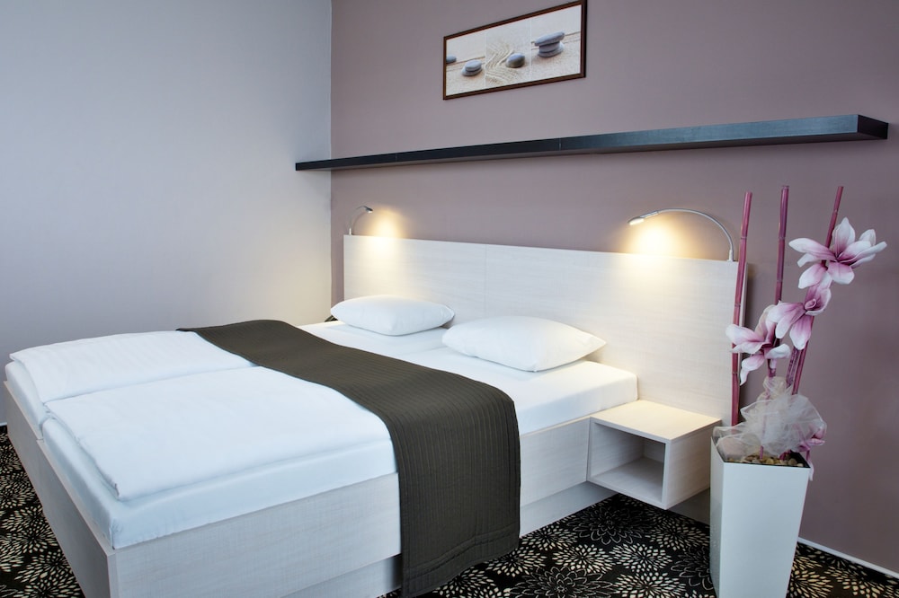 Parkhotel And Congress Center Pilsen 29/70