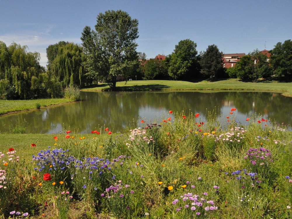 Golf Hotel 30/45