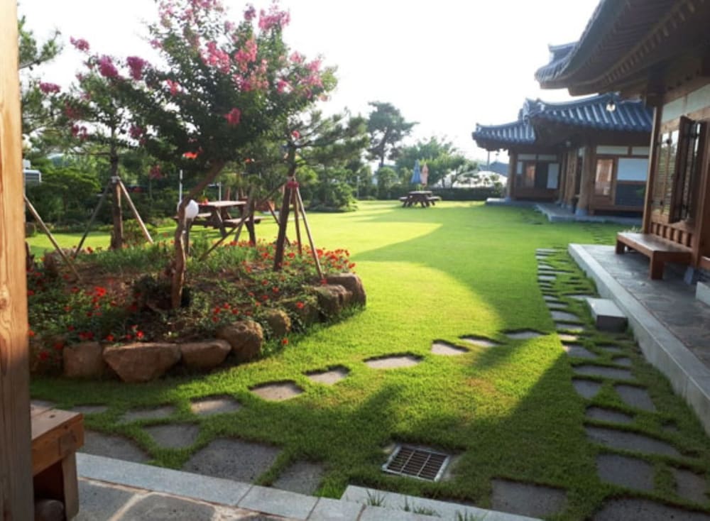 Sun Rise Pension 24/34