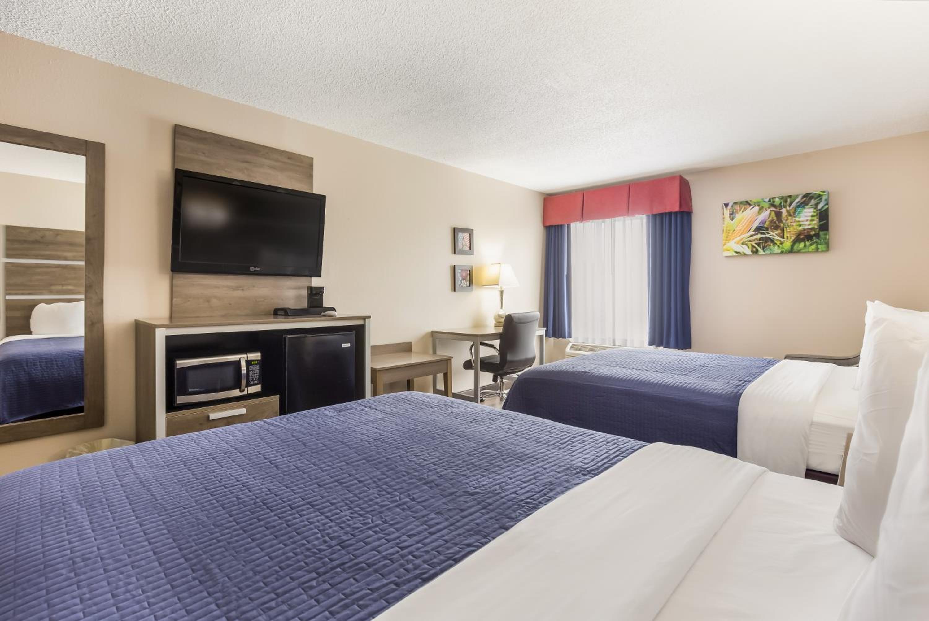 غرفة بسريرين كوين، Hometown Inn Thomasville 3/4