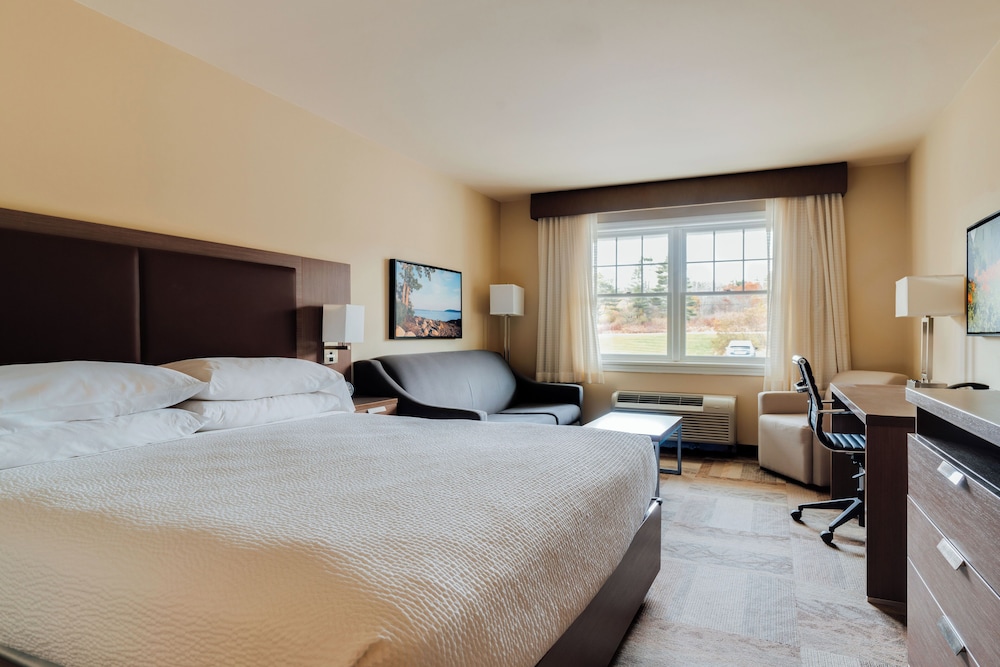 Belfast Harbor Inn 20/64