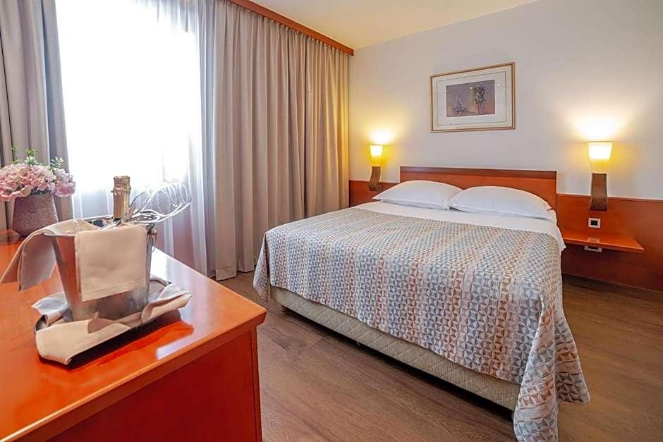 PERLA CASINO AND HOTEL 13/23